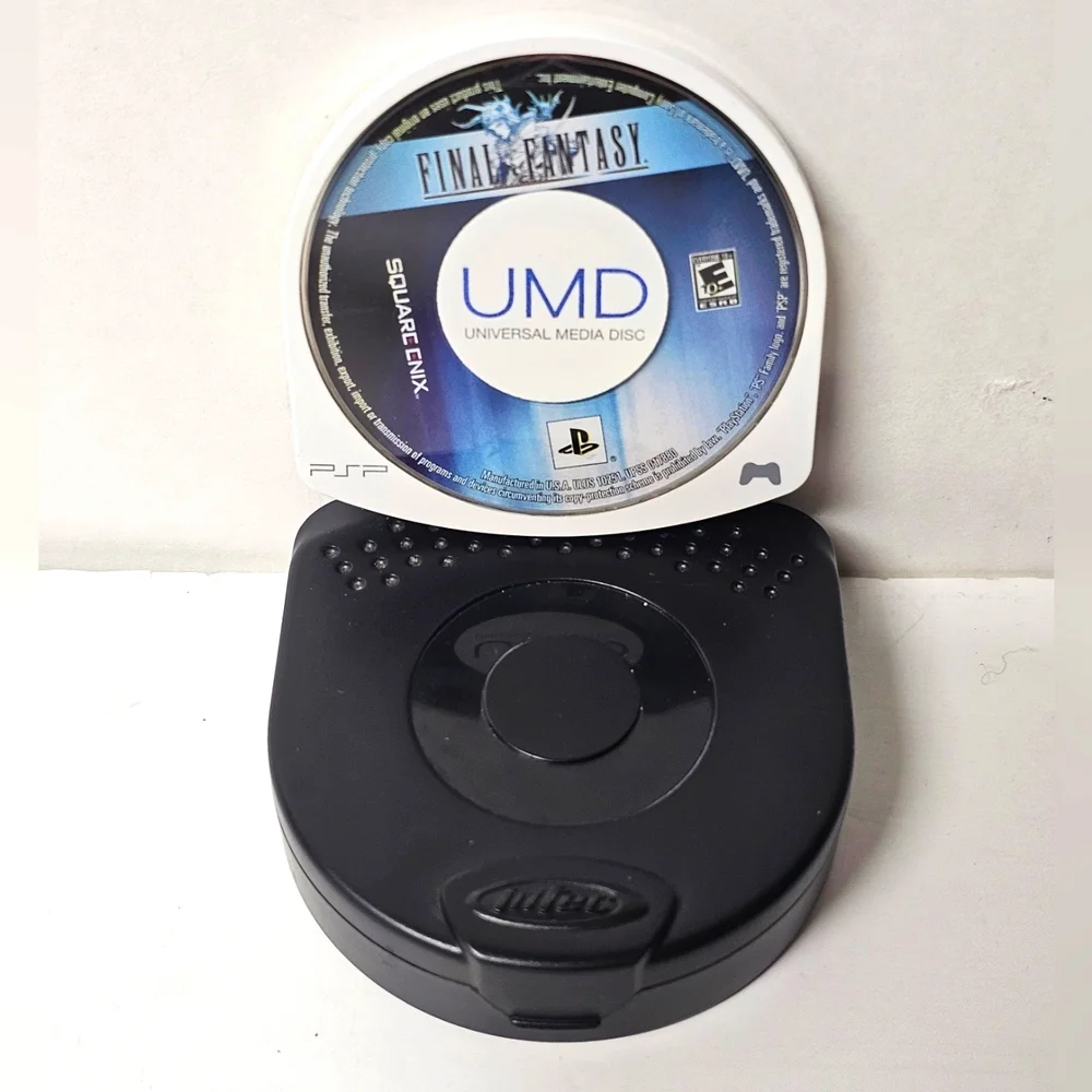 Sony PSP 4-game Lot w/ Black Intec Game holder Case (Final Fantasy, ATV, & More)